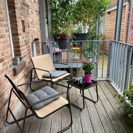 1-zimmer-apartment Mit Balkon Naehe Ice-bahnhof